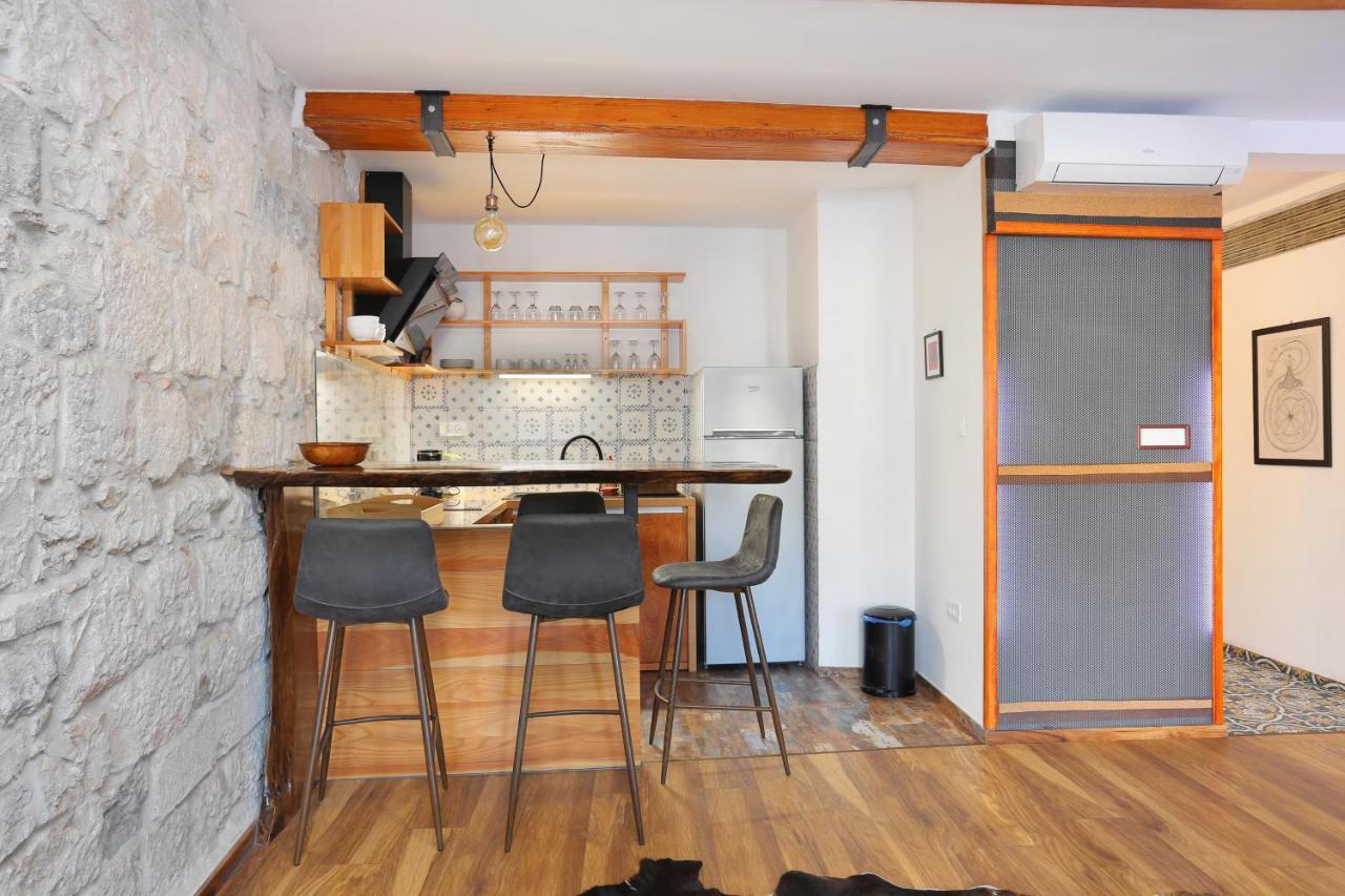 Apartments With A Parking Space Omis - 19051 Exterior foto